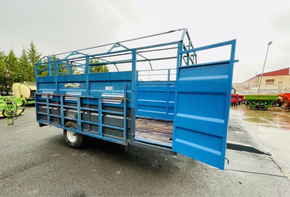 reboque para transporde de animais