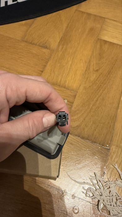 Przycisk klapy bagaznika Ford Focus mk2