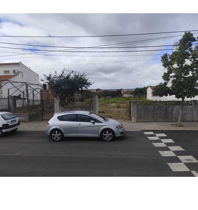 Terreno para Construção - 932m2 - AV Carlos Relvas 52 - Alpiarça