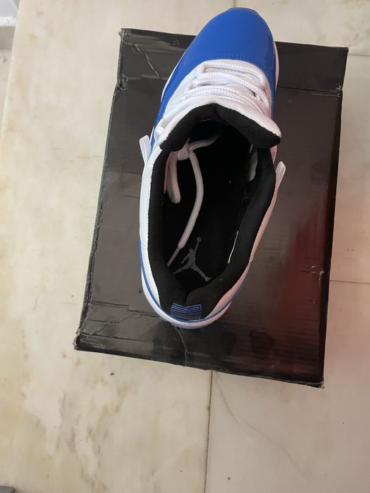 Jordan 11 Azul e Branco