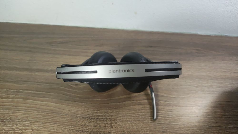 Бездротові навушники *Plantronics*  *Focus* *Bluetooth* з чохлом у від