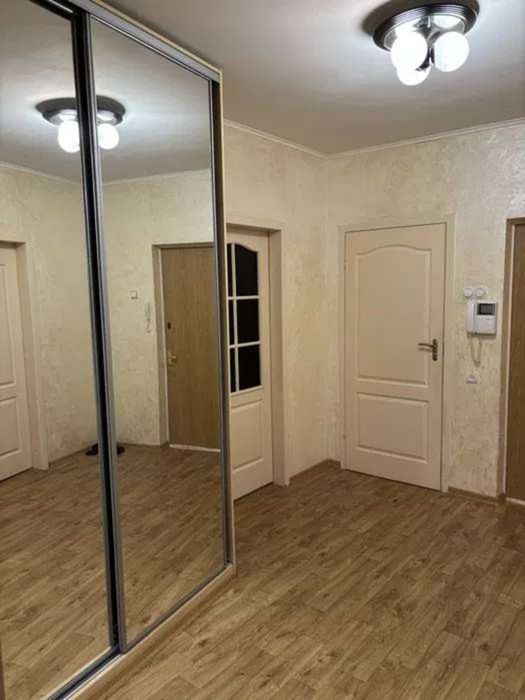 Продам 4 комнатную квартиру 84 м2 с ремонтом на Алексеевка,пр. Победы VI
