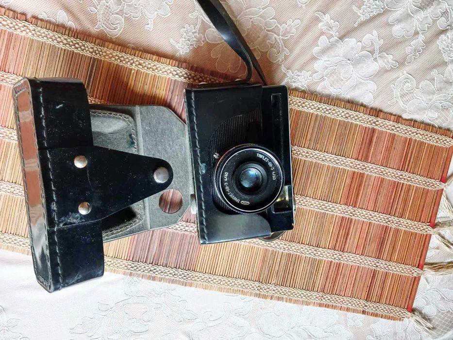 Плівковий фотоапарат, "Вілія" в робочому стані.