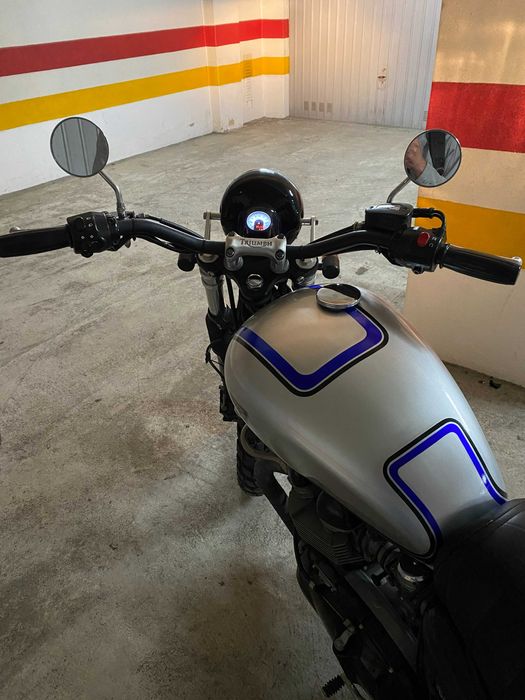 Triumph Bonneville T100 Scrambler