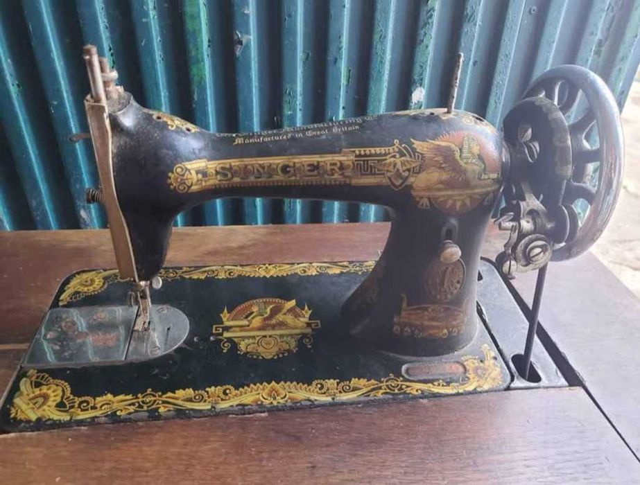 Máquina de costura (antiga)
