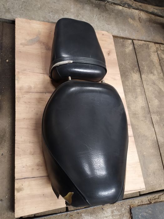 Оригінальне сидіння мотоцикла Yamaha XV400 Virago
