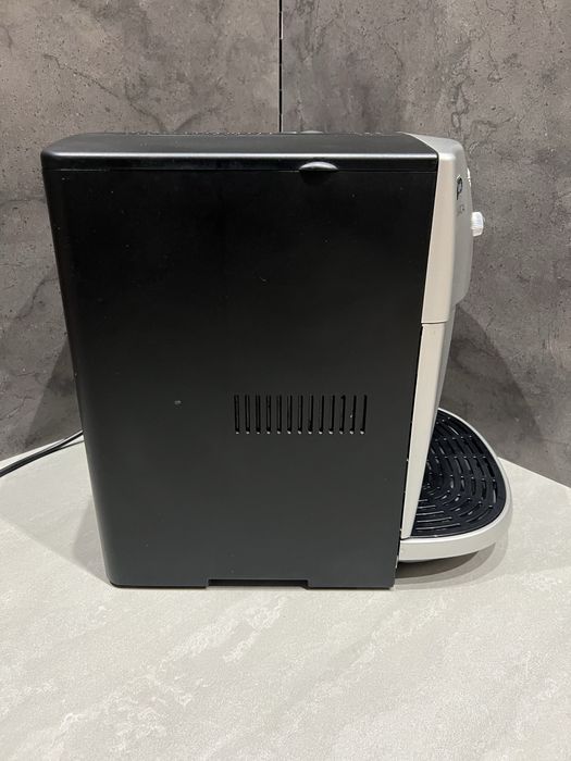 Кавомашина Delonghi Magnifica! SE663