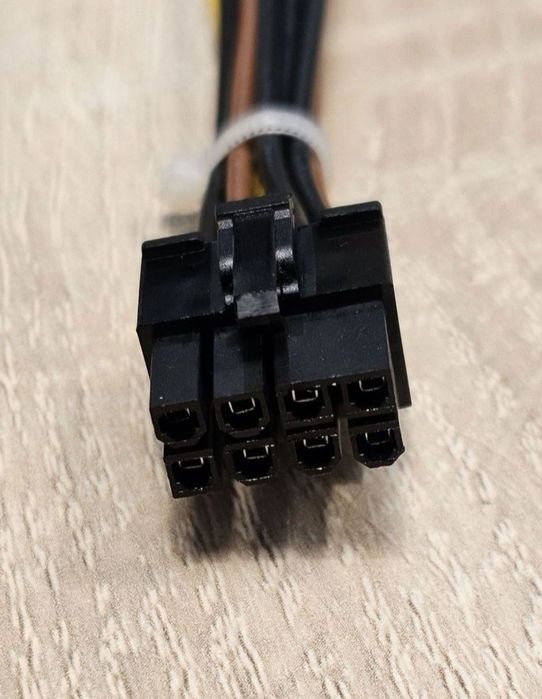 Adapter do karty graficznej 2x6 Pin do 8 Pin Asus