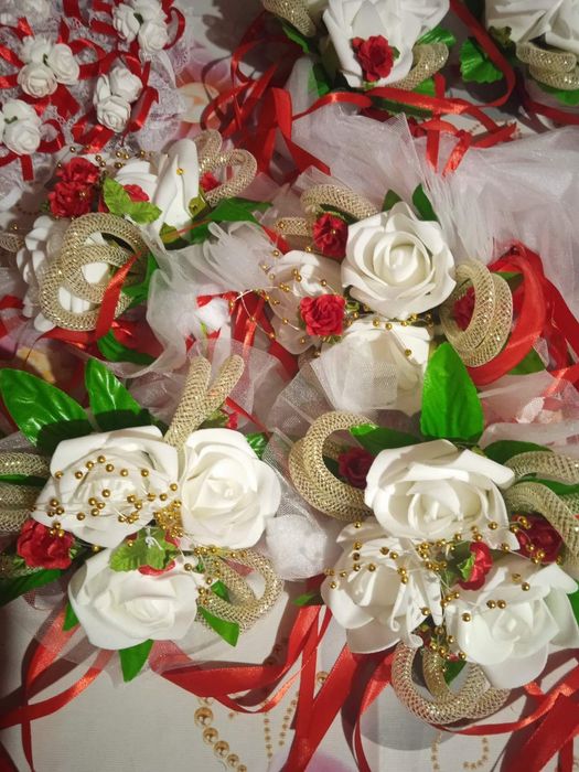 Продам весільні прикраси для авто