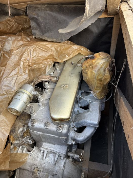 Двигатель  газ 52 Газ53 з хранения в ящику