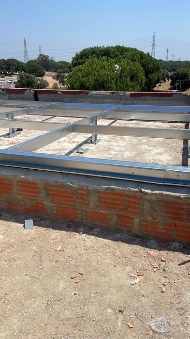 Realizamos todo o tipo de serviço em telhados