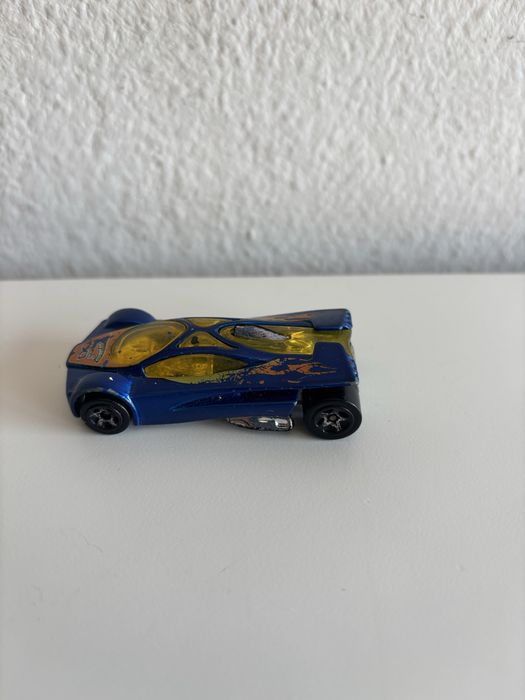 Car Hot Wheels Sling Shot 2001