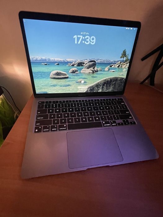 MacBook air M1 Space gray A2337, 2020 року акб 87%