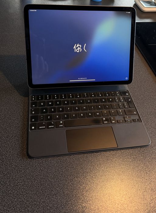 Apple Ipad Air 4 64GB 11” Wifi + cellular, magic keyboard stan idealny