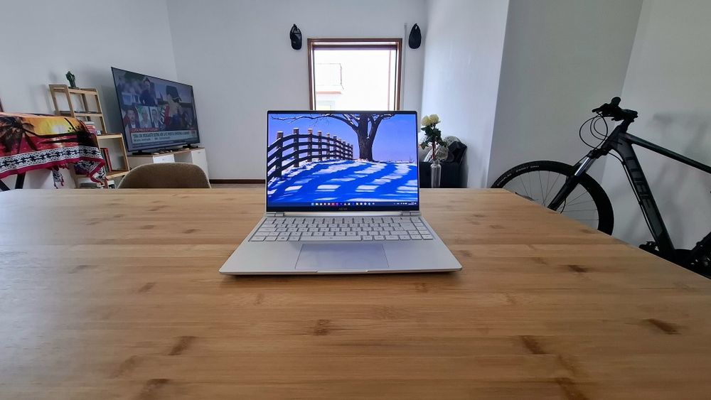 Gigabyte AERO 14 OLED | i7-13700H | RTX 4050 | 16GB | 512GB | Como novo
