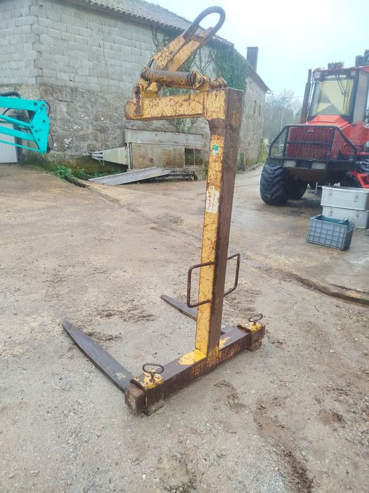 Porta paletes para grua