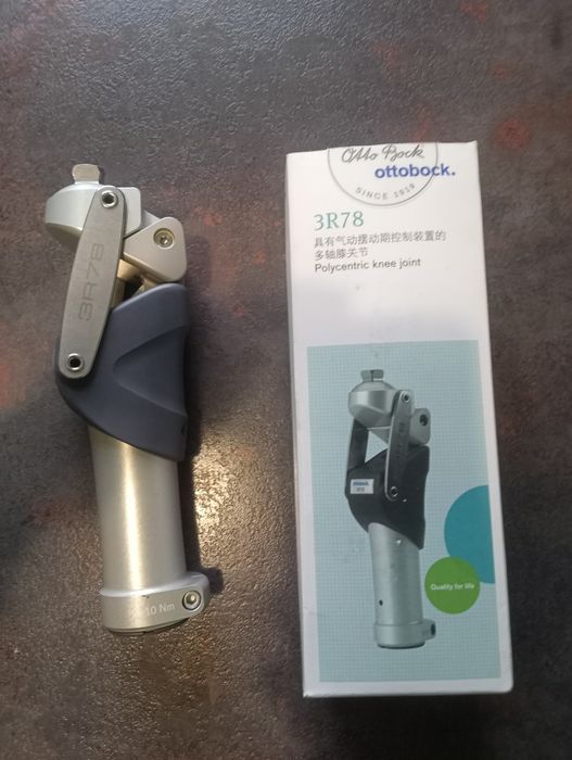 Ottobock колінний вузол 3R78,Стопа права Ottobock 1C30Trias