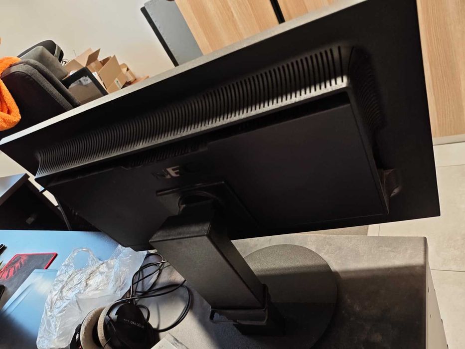 Monitor Graficzny 27'' NEC EA271Q MultiSync Super Stan - SKALIBROWANY