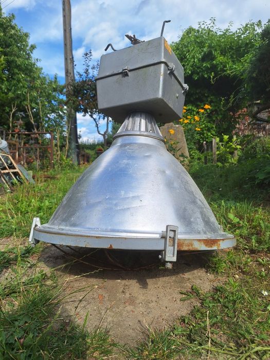Lampy loft industrial z hali