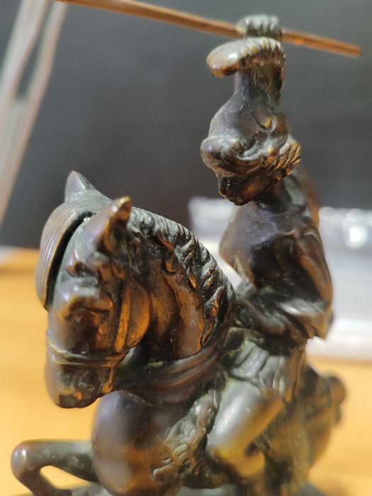 Escultura de bronze século xx