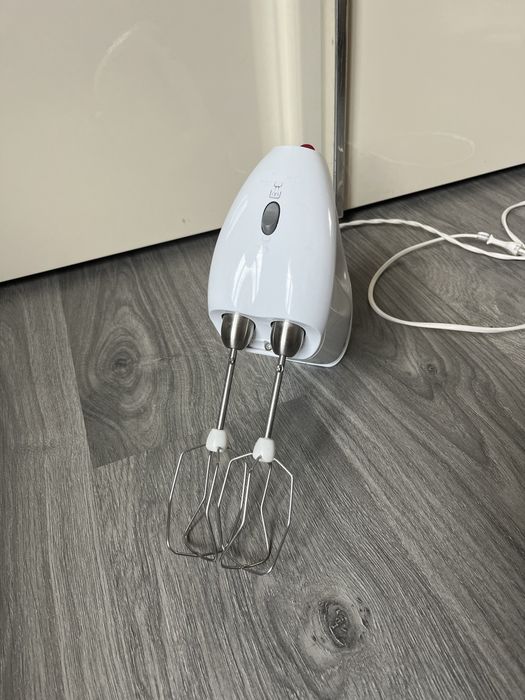 Кухонний міксер Philips HP. 1570/71