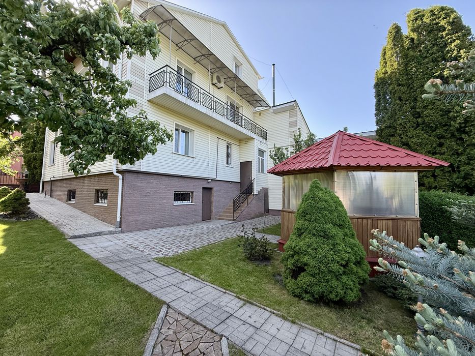 Продаж будинку вул. Батуринська з видом на озеро м. Суми