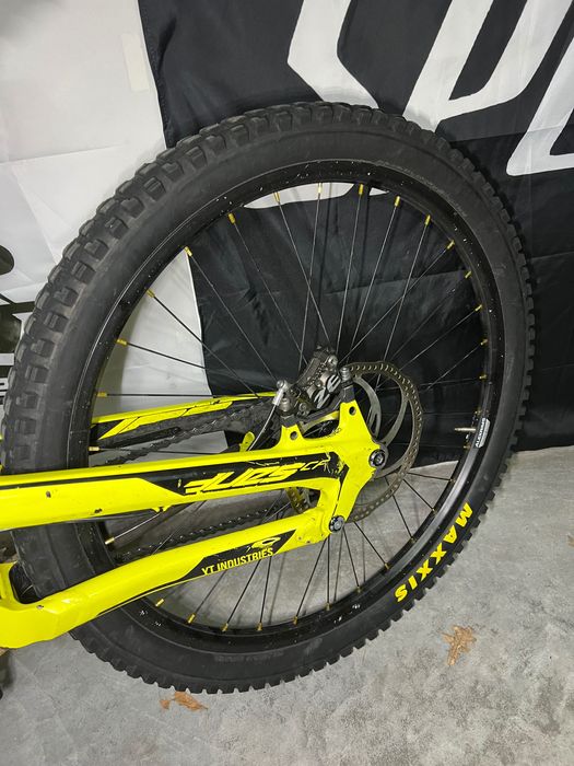 YT Tues 27.5 Downhill