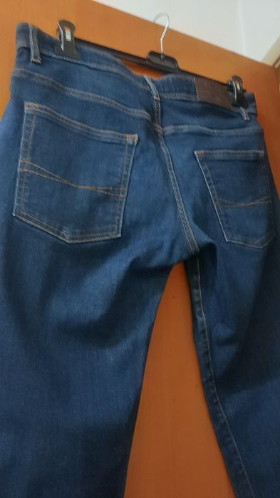 Calças Mr. Blue ganga elástica N.46 - Semi-novas
Usadas 2 vezes.
Porte