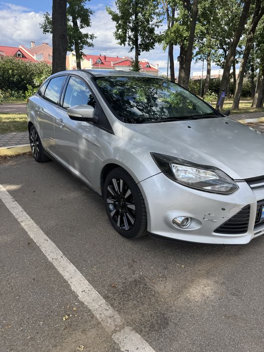 Продам авто Ford Focus 3 бензин 2.0