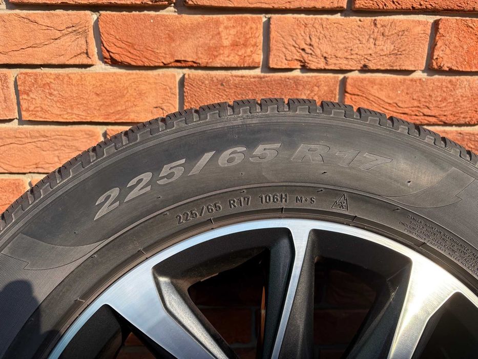 Komplet opon zimowych Pirelli Scorpion 225/65 R17 Wrocław - super stan
