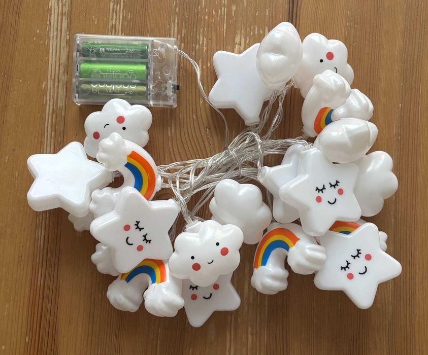 Łańcuch świetlny LED Chmurki Tęcze Gwiazdy -3 m na baterie