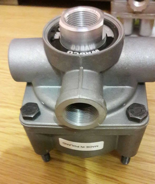 Ускорительный клапан Wabco