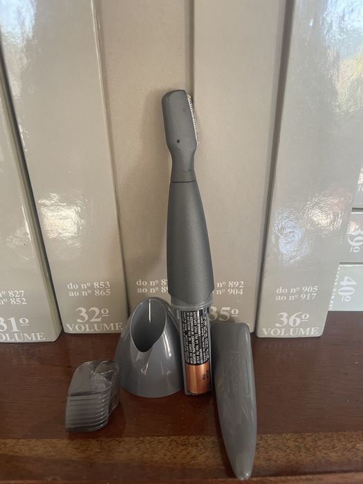 Máquina de barbear BRAUN para patilhas