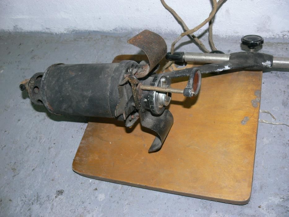 Stary przedwojenny rosyjski powiększalnik FIED