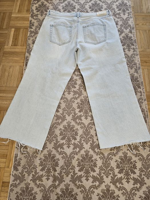 Jeansy r.44 Stradivarius