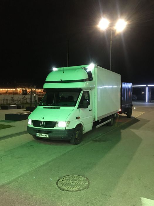 Послуги евакуатора 24/7 Вантажні перевезення до 4т