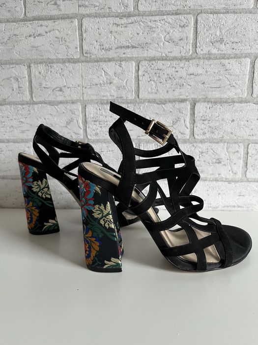 Buty/sandały na obcasie damskie Miss Selfridge 37
