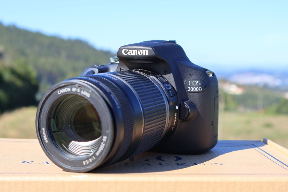 Canon EOS 2000D + EFS 55-250mm IS