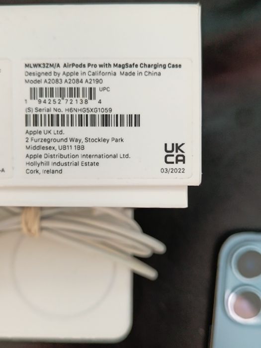 iPhone 13 Pro Max 128GB w zestawie z Airpods Pro, ładowarką indukcyjną i etui