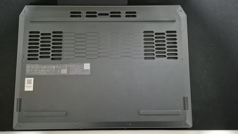 Lenovo Loq 15IAX9