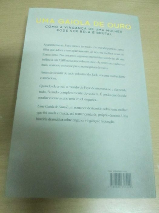 Uma Gaiola de Ouro de Camilla Läckberg (oferta de portes)