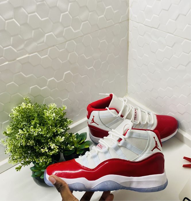 Jordan 11 muito novo