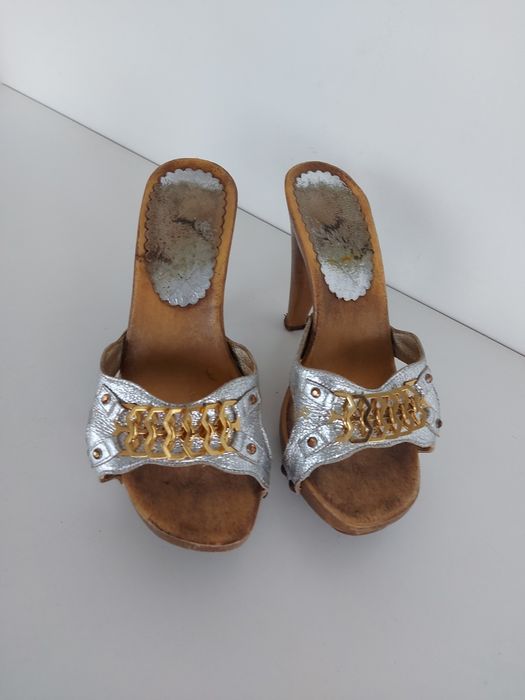 Buty klapki skórzane Mario Bolucci w rozmiarze 35