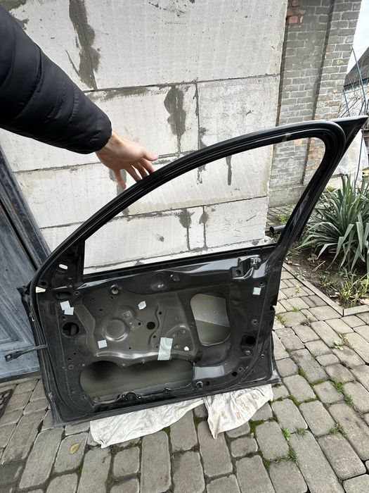 Передні праві двері Audi A6 C7 LY9B