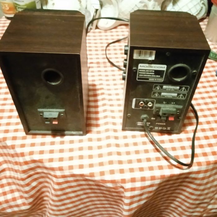 głośniki komputerowe modecom HF10 moc 10 wat sprawne