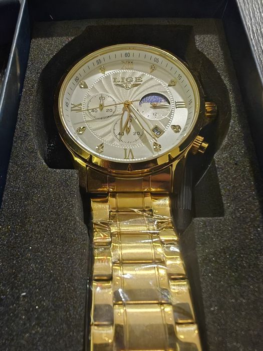 Nowy zegarek w kolorze złotym Lige