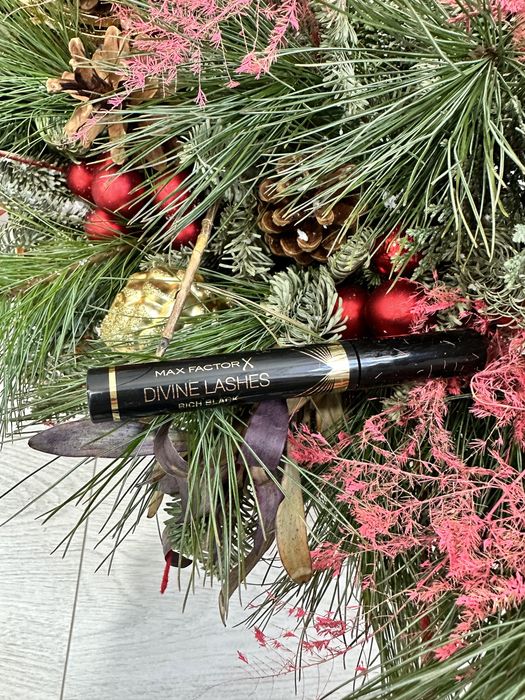 Продам тушь для ресниц  Max Factor