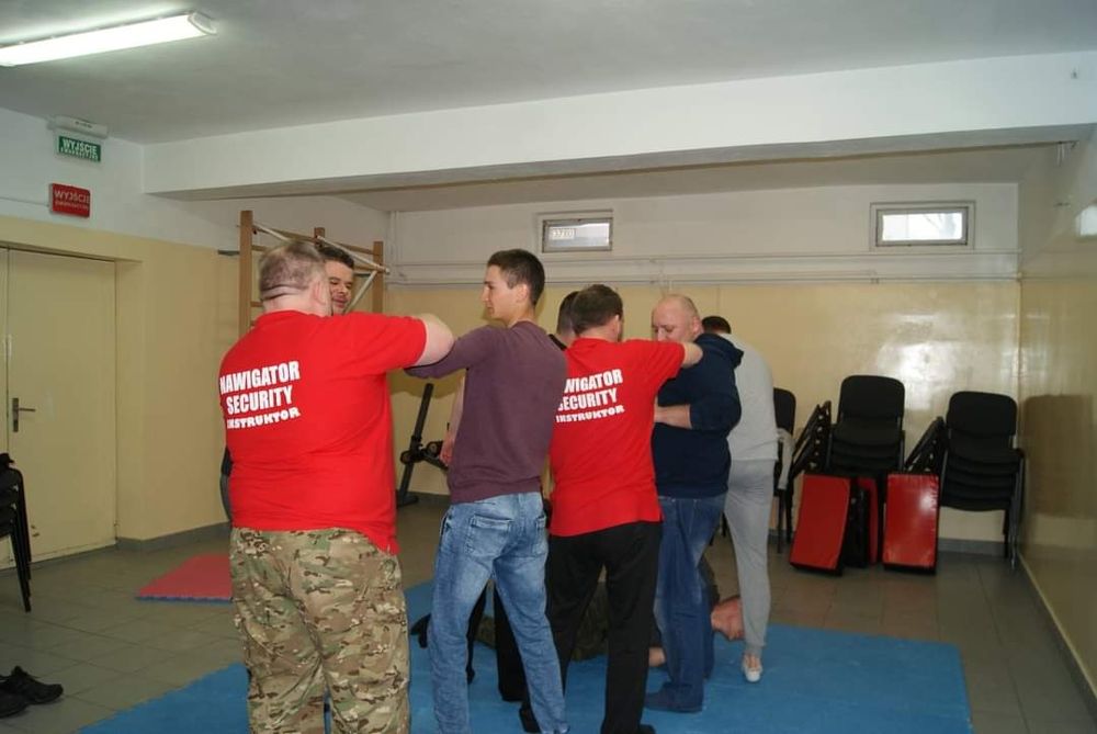 Kurs Kwalifikowany Pracownik Ochrony + Kurs Doszkalajacy