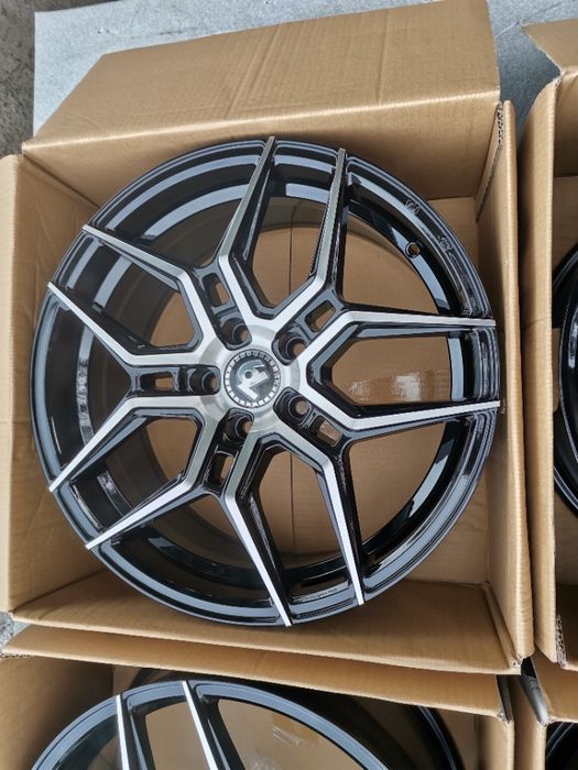 Alufelgi 5x112 17" ET40 VW Golf Passat Seat Leon Skoda Audi Mercedes