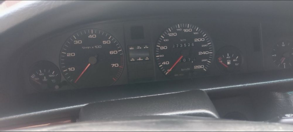 Продам  машину ауди 100